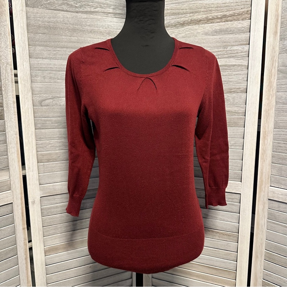 New York & Co. Maroon Sweater